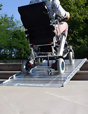 Engelli Rampası | Katlanır, Portatif, Kaymaz Yüzeyli, Yüksek Taşıma Kapasiteli 140x80cm