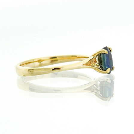 Safir Oval Tektaş Yüzük