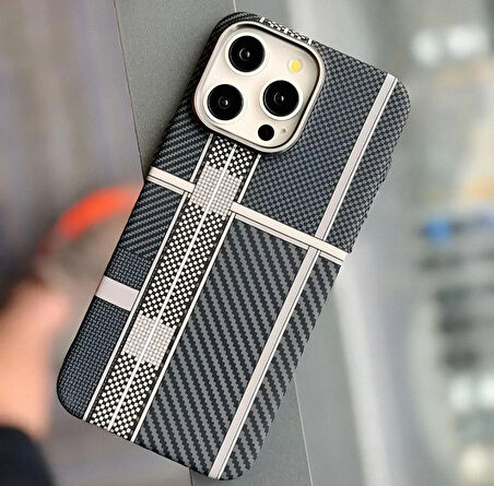 ŞOK FİYAT!! Iphone 16 Uyumlu Karbon Fiber MagSafe Özellikli Kılıf