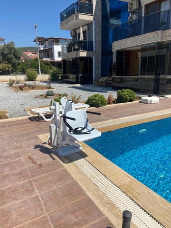 Nart Pool Lift Engelli Havuz Asansörü