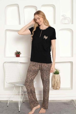 Siyah Leopar desenli Kadın Pijama Takımı - Fiyonk Nakışlı Likralı 002805/44421