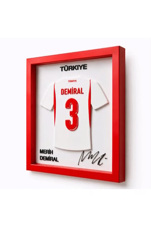 Arvina Atelier Türkiye Milli Takımı Merih Demiral 3D Forma Çerçevesi | Ahşap Çerçeve 25 x 25 cm