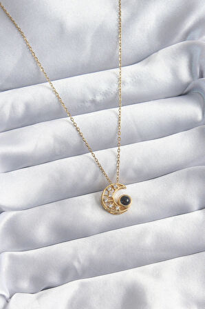 HediyeMarketim  Çelik Zincir Gold Renk Zirkon Taşlı Hilal Projeksiyon Model Kadın Kolye