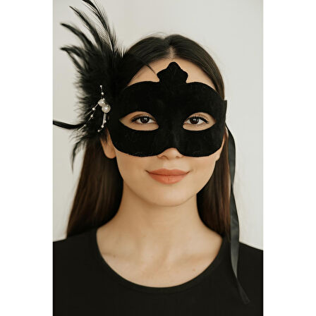 Siyah Renk Yandan Tüylü Süet Kaplama Beyaz İncili Parti Maskesi 18X15 cm 