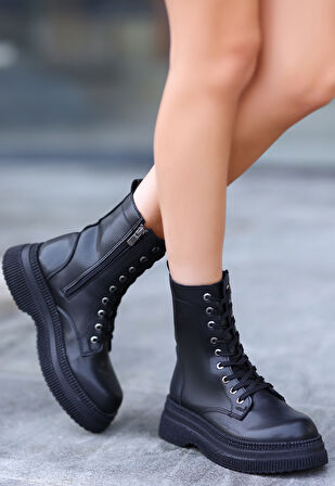 Roxan Siyah Cilt Bağcıklı Bot - Lisinya