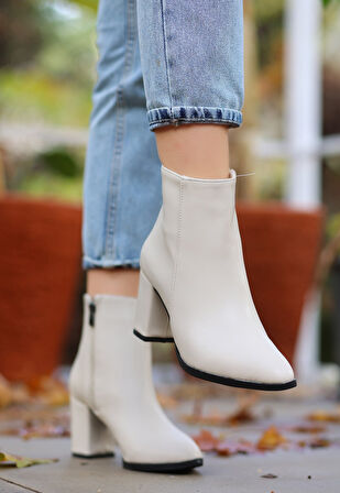 Biya Bej Cilt Topuklu Bot - Lisinya