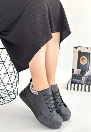 Sofio Siyah Cilt Bağcıklı Spor Ayakkabı - Lisinya