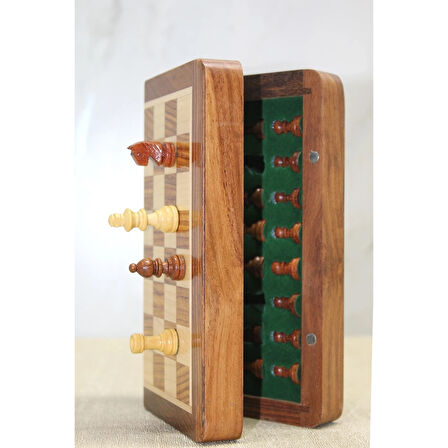 Özel Vernikli Mıknatıs Taşlı Ahşap Katlanabilir Kutulu Satranç Oyunu 25 Cm G222 ( Lisinya )