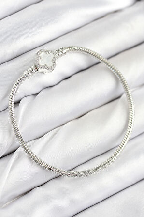 Pirinç Charm Zirkon Taşlı Yonca Model Gümüş Renk Kadın Bileklik - Lisinya