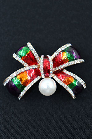 Fiyonk broş. Taşlı tasarım broş, incili broş. Yaka iğnesi broş. Kadın broş. Broş.