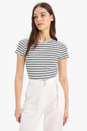 DeFacto Fitted Bisiklet Yaka Çizgili Fitilli Kaşkorse Kısa Kollu Tişört K1965AZ25SMWT34