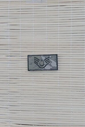 kara kuvvetleri kamuflaj renkli astsubay ustcavus nakis mini tisort rutbe