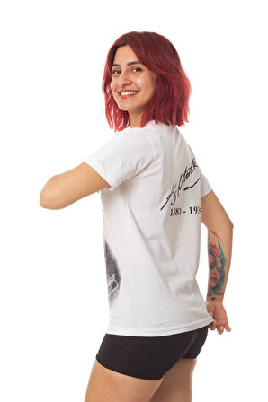 kisa kollu dijital baskili beyaz siyah ataturk resimli imzali cocuk tisort