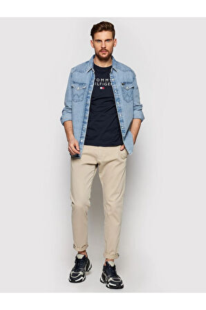 - Logolu erkek tişörtü