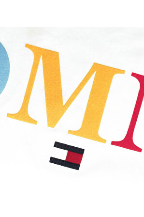 Tişörtlü Kız/Erkek Çocuk