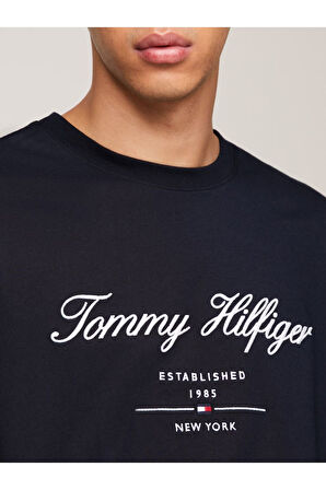 Script Logo Tişört