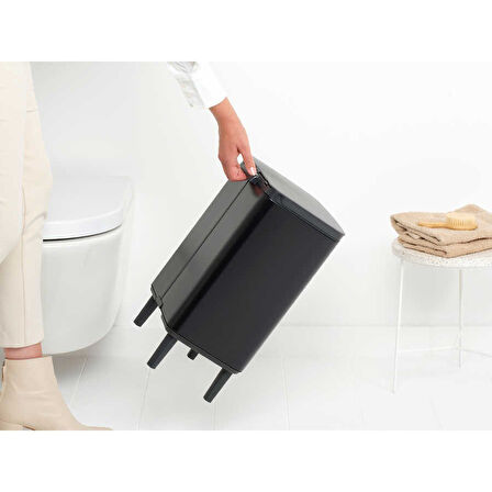 Brabantia Mat Siyah Ayaklı Çöp Kutusu 12 litre 
