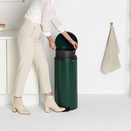 Brabantia Çöp Kutusu 30 litre Newicon Pedallı Çam Yeşili 304088