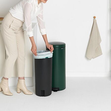 Brabantia Çöp Kutusu 30 litre Newicon Pedallı Çam Yeşili 304088