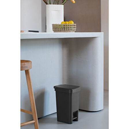 Brabantia Stepup Dark Grey Plastik Pedallı Çöp Kutusu 10lt 