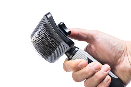 Beeztees Uzun Tüylü Köpek Tarağı, Bas-Çek Birikmiş Tüyleri Kolay Sıyırma, Siyah, 19x10,5x5cm