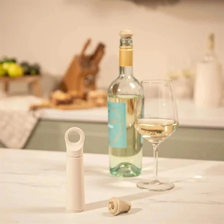 Vacu Vin 7812606 Şarap Vakum Seti 1 Pompa 1 Şarap Tıpası Bej