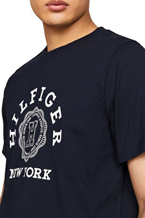 Tommy Hilfıger Ön Logolu Yuvarlak Yaka Tişört