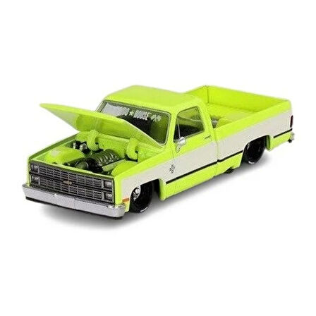1:64 Diecast Chevrolet Silverado Kaido Flo Yellow V1 Mini GT Model Araba