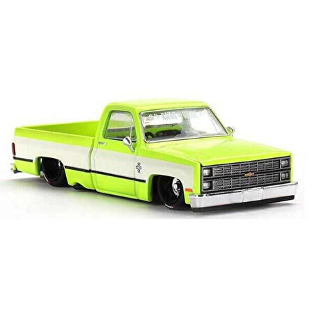 1:64 Diecast Chevrolet Silverado Kaido Flo Yellow V1 Mini GT Model Araba