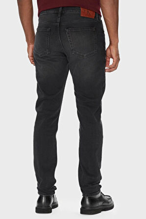 Calvin Klein Jeans Erkek Daralan Paça Siyah Yıkamalı Siyah Jeans LV04RB754G-846