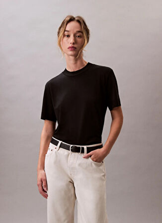 Calvin Klein Yuvarlak Yaka Düz Siyah Kadın T-Shirt LV044B206GUB1