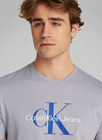Calvin Klein Jeans Açık Gri Erkek T-Shirt LV040EM286G71 SS HERO MONOLOGO 30S