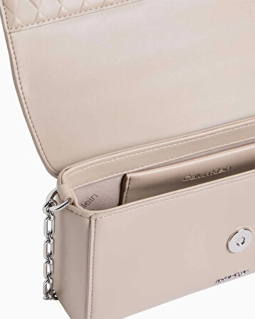Calvin Klein Quilt Chain Mini Çapraz Askılı Çanta