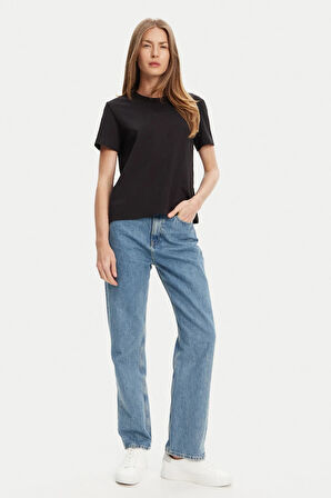 Kadın Regular Fit Bisiklet Yaka Minimalist Logolu T-Shirt - Siyah | S