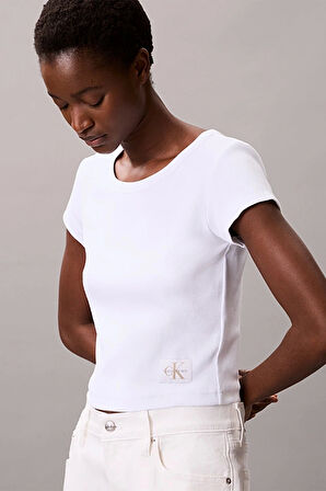 Calvin Klein Jeans Kadın Etiketli Fitilli Kısa Beyaz T-shirt LV047C200G-YAA
