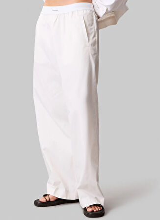 Calvin Klein Jeans Yüksek Bel Relaxed Beyaz Kadın Pantolon LV044C403GYAD