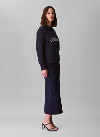 Calvin Klein Jeans Yuvarlak Yaka Standart Baskılı Mavi Kazak Kadın LV047C311GCEF