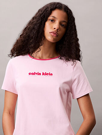 CALVIN KLEIN Kadın Marka Logolu Pamuklu Günlük Kullanıma Uygun Pembe T-Shirt LV047C821G W0S