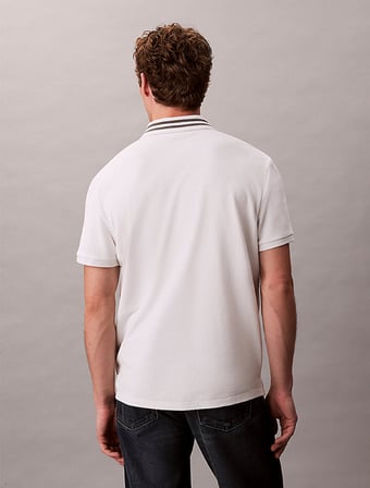 CALVIN KLEIN Erkek Marka Logolu Organik Pamuklu Polo Yakalı Kısa  Kollu Günlük Kullanıma Uygun Şık Görünümlü Beyaz Polo Yaka T-Shirt LV04RC276G YAD