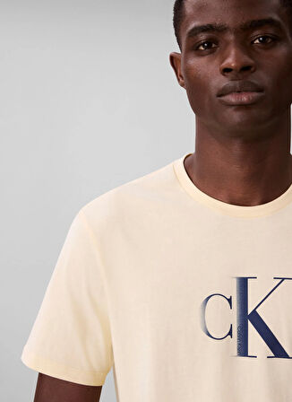 Calvin Klein Jeans Bisiklet Yaka Baskılı Sarı Erkek T-Shirt LV04RC857GRM9 SS CENTER MONOGRAM EU