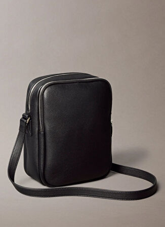 Calvin Klein Siyah Erkek Çapraz Çanta MICRO PEBBLE CROSSBODY S