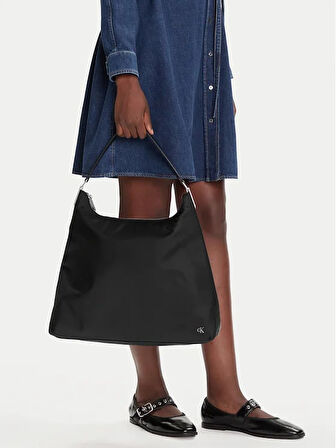 Calvin Klein Kadın Omuz Çanta LV04K3218GUB1