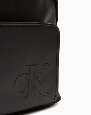 Calvin Klein Kabartma Baskılı 40 Erkek Sırt Çantası | STD