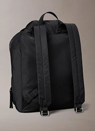 Calvin Klein Siyah Kadın Sırt Çantası LV04F3133G