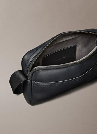 Calvin Klein Siyah Erkek Postacı Çantası BOLD CK CAMERA BAG
