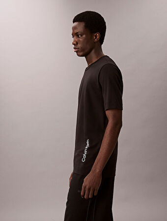 CALVIN KLEIN Erkek Marka Logolu Organik Pamuklu Günlük Kullanıma Uygun Siyah T-Shirt LVGMF5K106 UB1