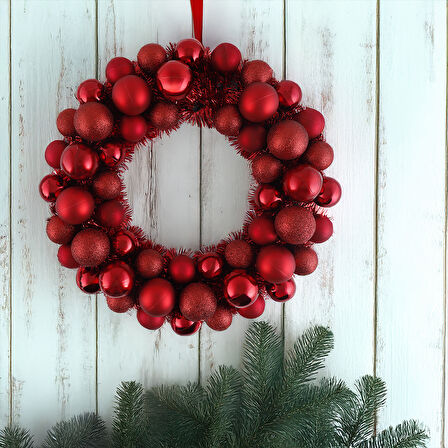 Koopman New Year Wreath With Berries