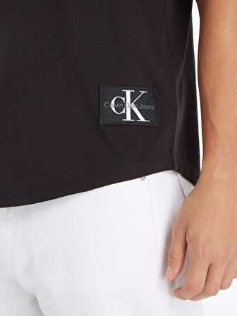 Erkek Calvin Klein Jeans Badge Turn T-Shirt - Siyah | XS