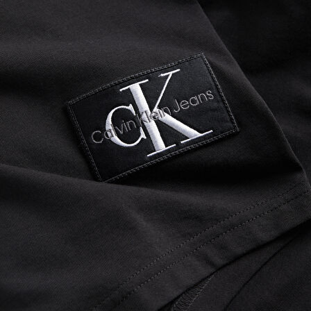 CALVIN KLEIN BADGE TURN UP SLEEVE T-Shirt