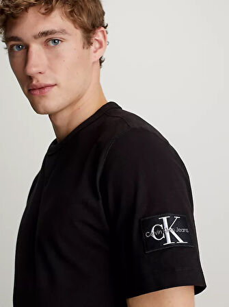 Erkek CK Logolu Bisiklet Yaka BADGE REGULAR T-Shirt - Siyah | XXL